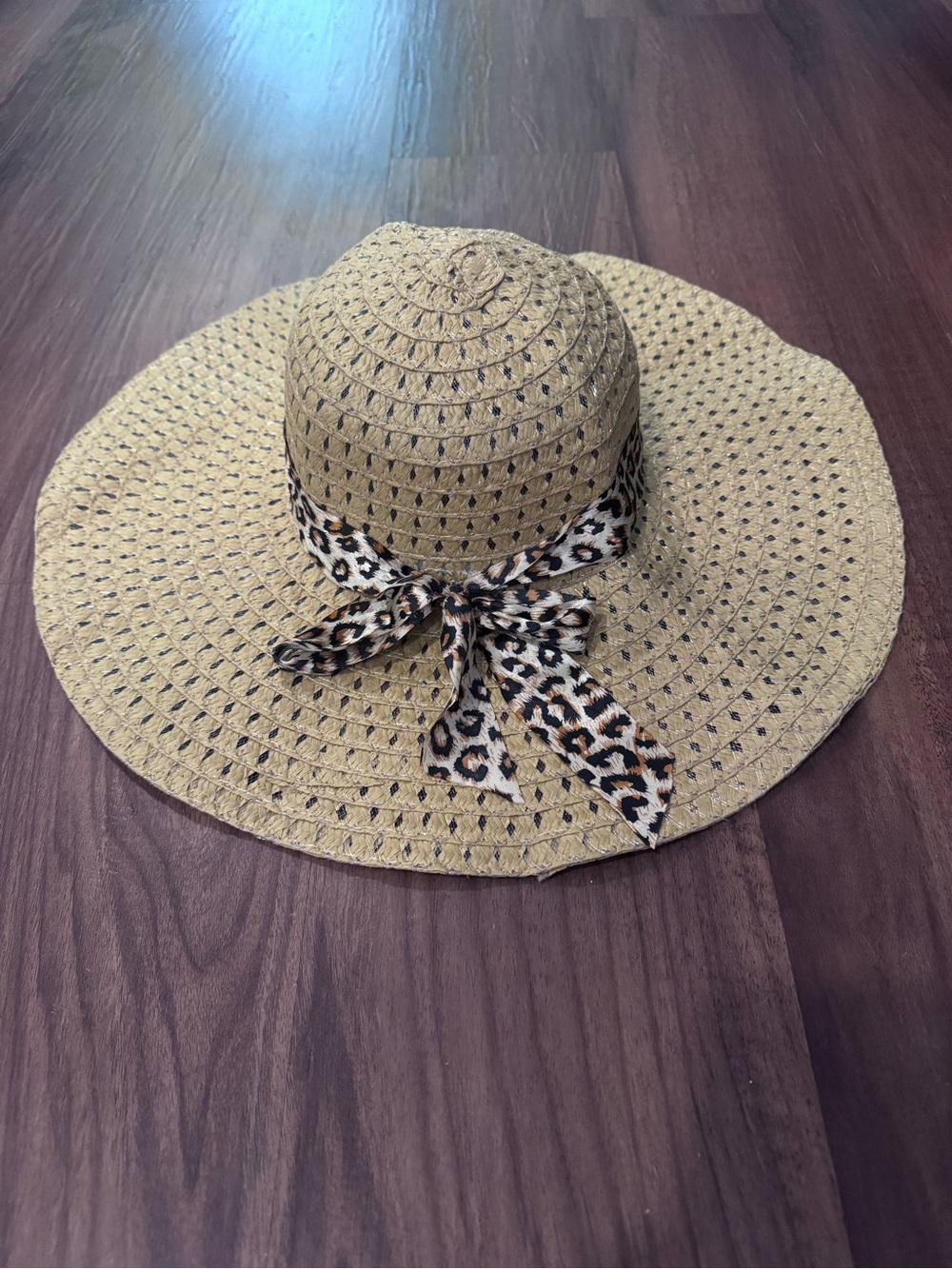 Straw Wide-Brim Sun Hat with Leopard Scarf